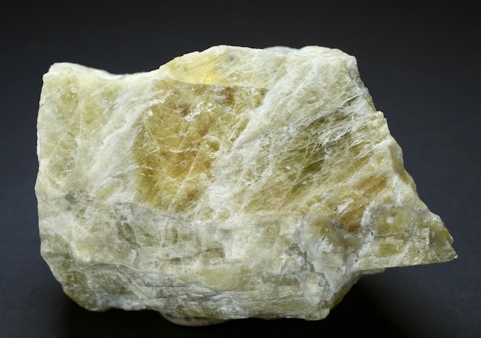 DE825